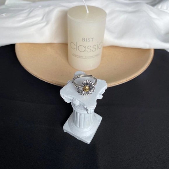 *NEW 925 Sterling Silver Daisy Adjustable Ring - Picture 4 of 10